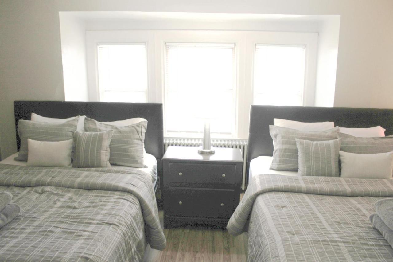 Steps Away From Hospital - 2 Queen Bed - City View ピッツバーグ エクステリア 写真
